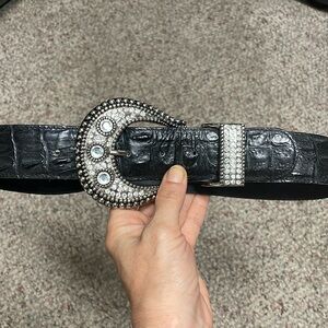 Diamond buckle leather belt